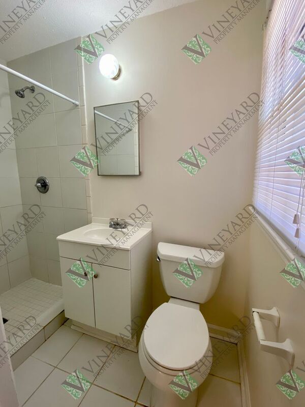 Building Photo - 687 Bounty Dr
