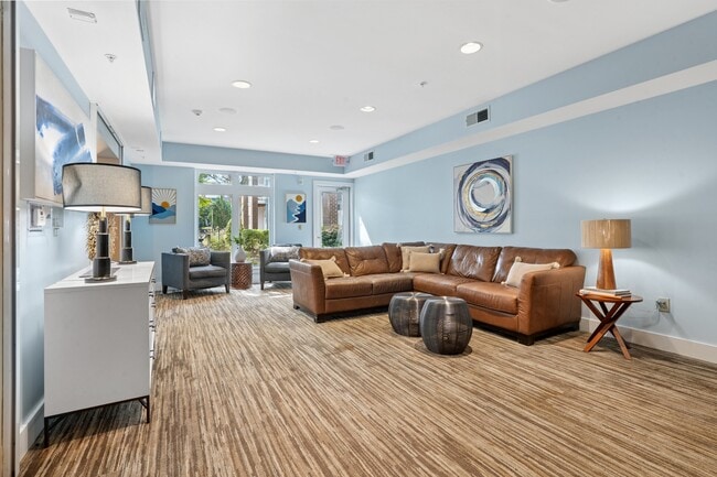 Building Photo - Greylyn Estates