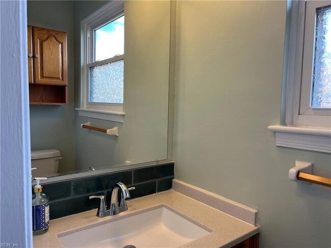 Building Photo - 424 Old Forge Ct