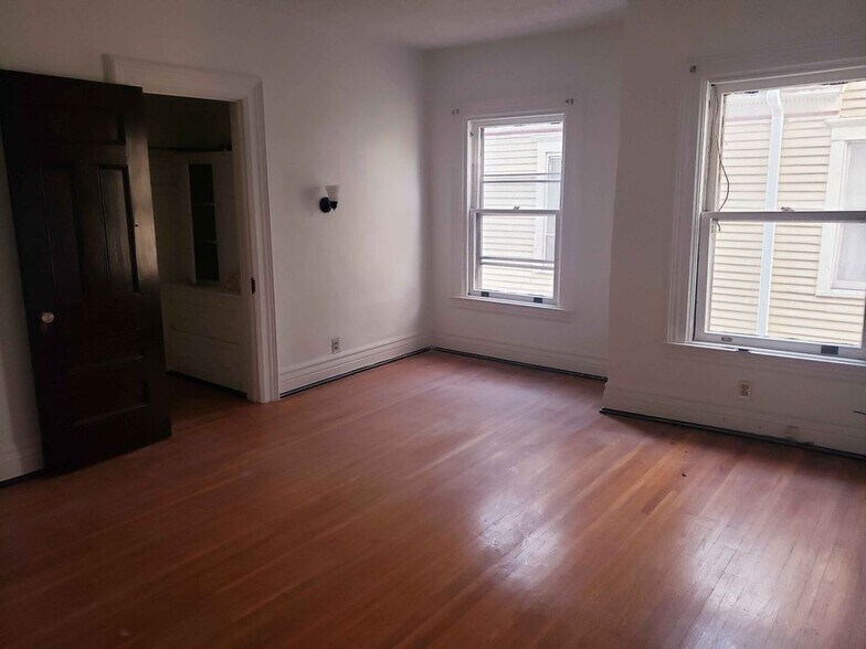 Bedroom 1 - 207 Lancaster Ave