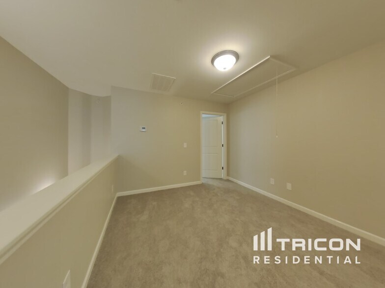 Building Photo - 121 Hickory Sta Ln