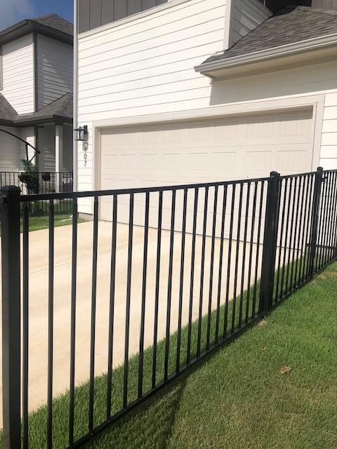 Building Photo - 307 Orleanian Dr