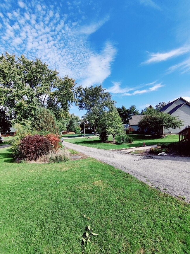 Building Photo - 1362 Grace Cir