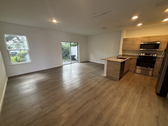 Building Photo - 1209 Southstation Pl