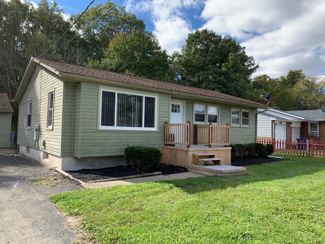 Building Photo - 311 Ventura Dr