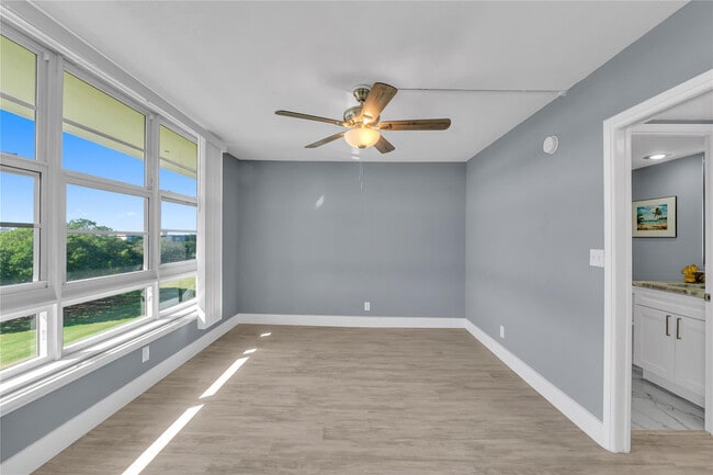 Building Photo - 3001 S Course Dr