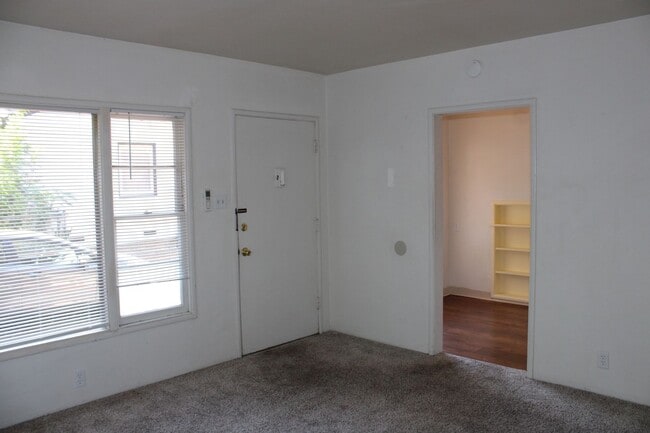 Building Photo - 4225 V St