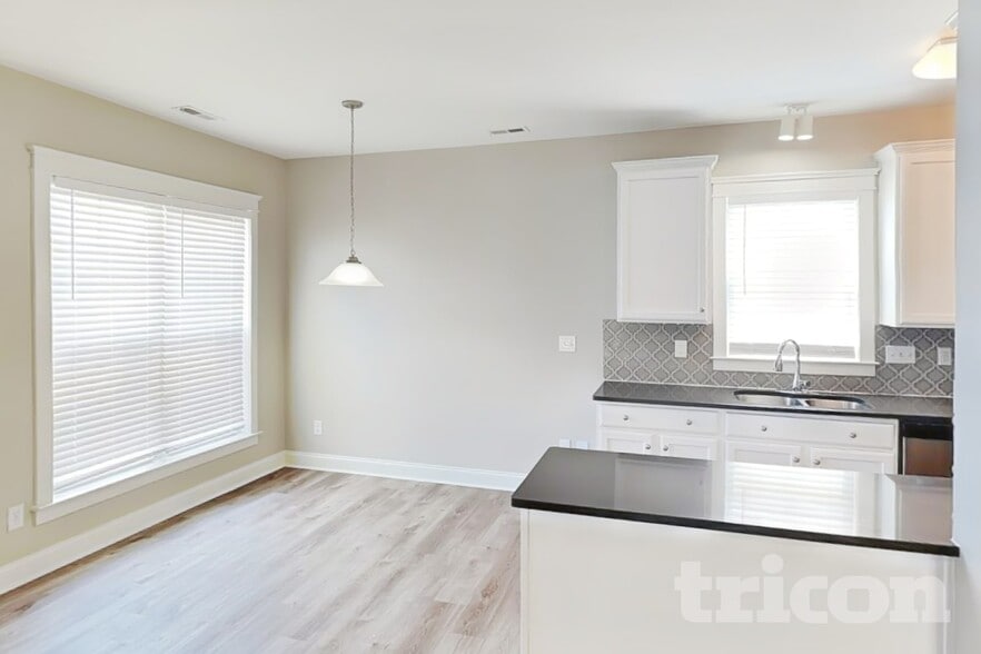 Building Photo - 13528 Swinton Rd