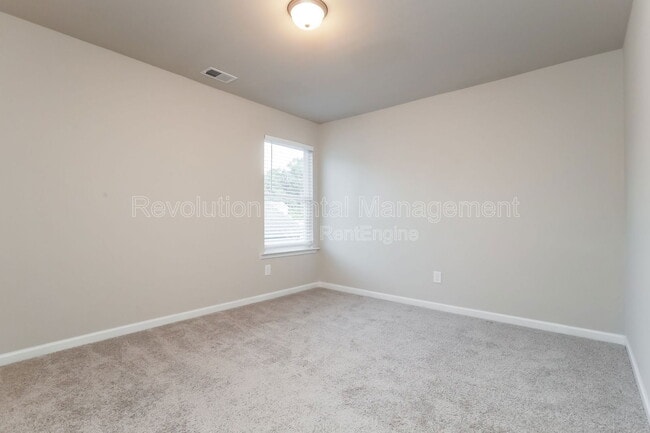 Building Photo - 112 Hunts Ml Cir