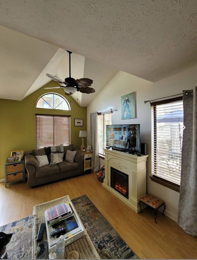Building Photo - Ocean Pines II - Stunning Coastal Townhome...
