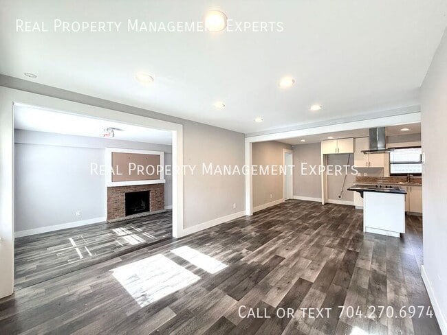 Building Photo - 3819 Langley Rd