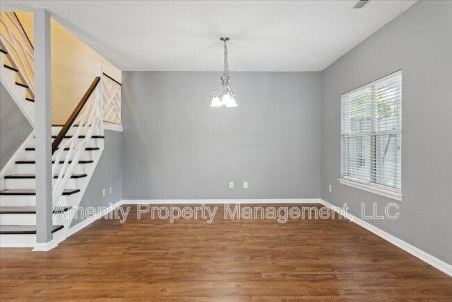 Building Photo - 1628 Willow Cv