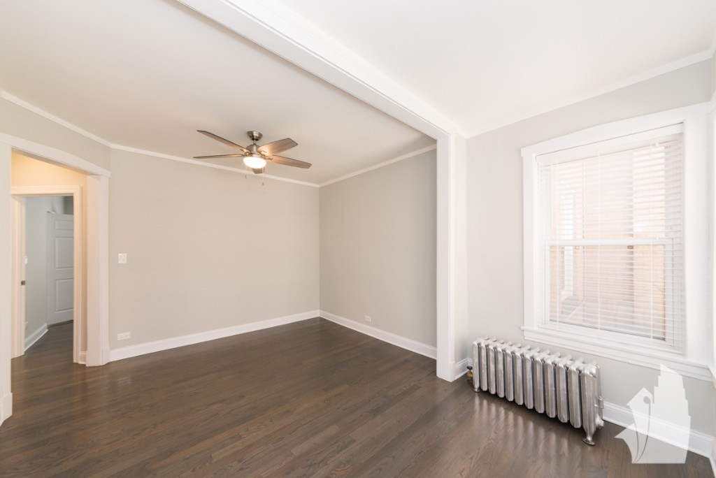 Building Photo - 5045 N Damen Ave
