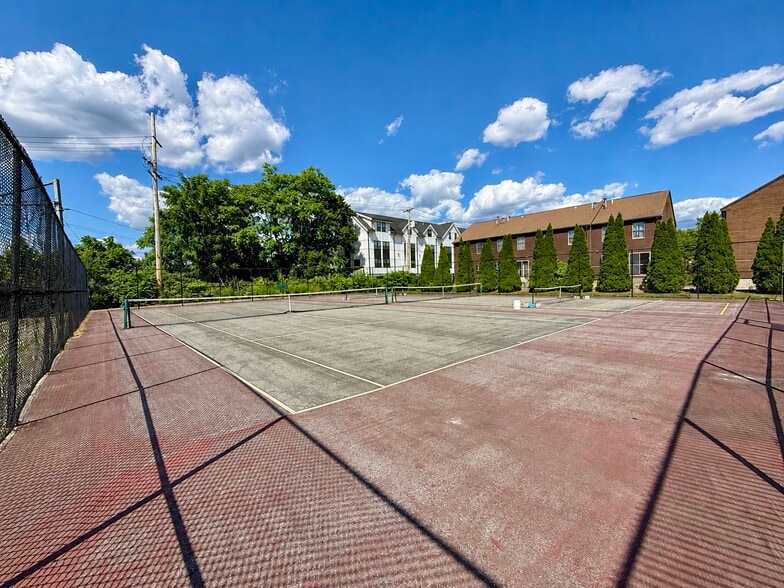 Building Photo - 150 Rumford Ave