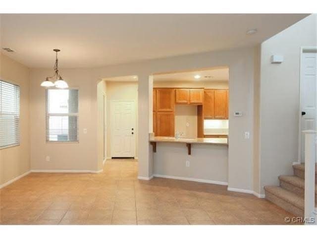 Building Photo - 15953 Begonia Ave