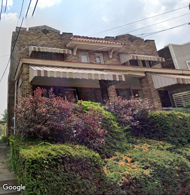 Primary Photo - South Oakland Two Bedroom!