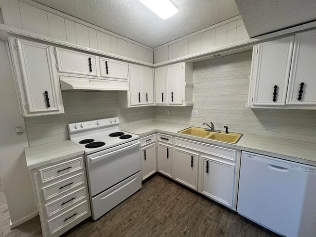 Building Photo - 4319 53rd St