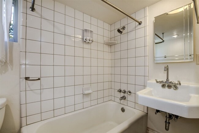 Building Photo - Adorable 2 Bed, 1 Bath Home in Prescott!