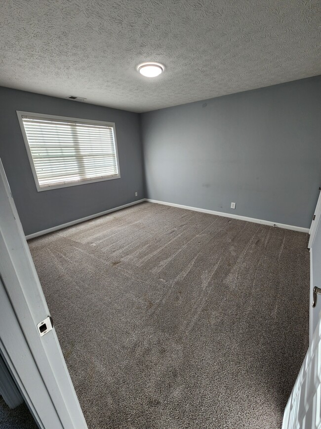 Building Photo - 8213 Briarhill Lane