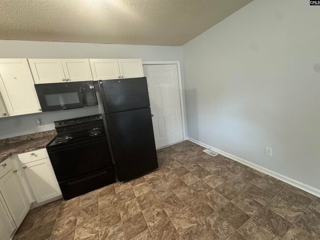 Building Photo - 3116 Plantation Dr