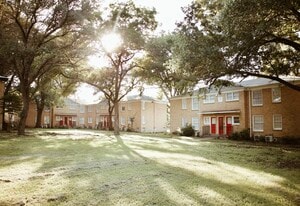 Building Photo - Brookview Hills
