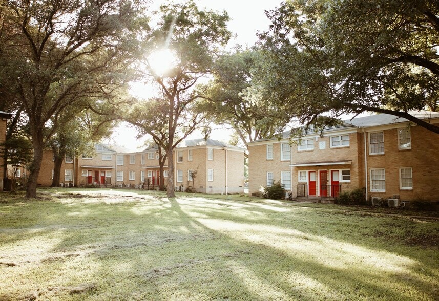 Primary Photo - Brookview Hills