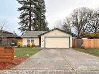 Building Photo - Comfortable Beaverton Home with AC, Fireplace, Large Fenced Yard, Spacious Garage and W/D!