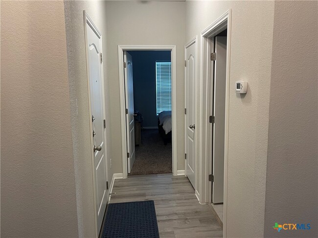 Building Photo - 7220 Rosado Dr