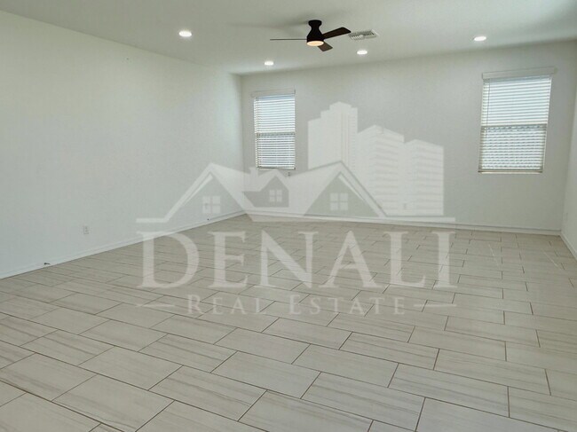 Building Photo - 11326 E Unger Ave