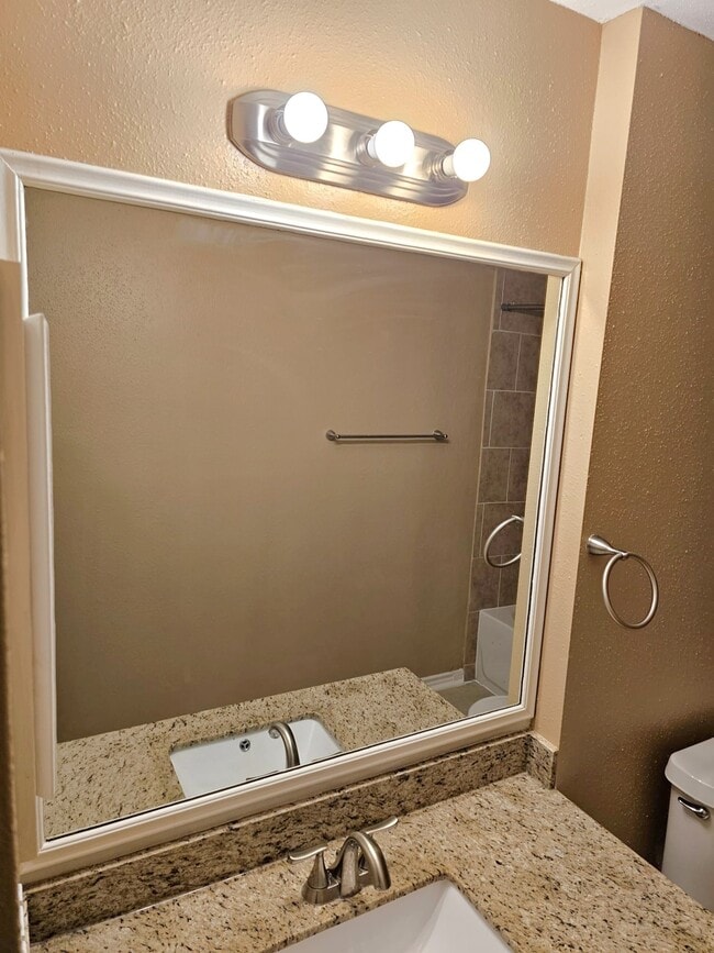 Building Photo - 2327 Shadbury Ct