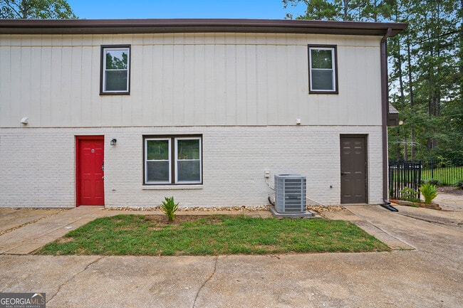 Building Photo - 9285 Cedar Ridge Dr NW