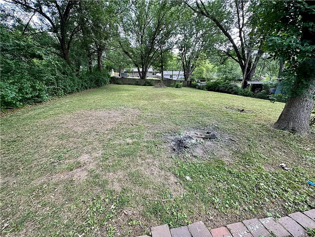 Building Photo - COMING SOON 3 Bedroom, 1.5 Bathroom in Ray...