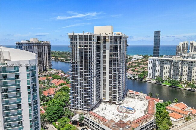Building Photo - 19355 Turnberry Way