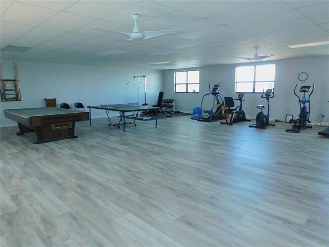 Building Photo - 300 Woodette Dr