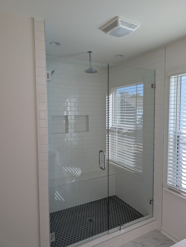 Building Photo - NEW HOUSE Stonebridge Golf Course Views - ...