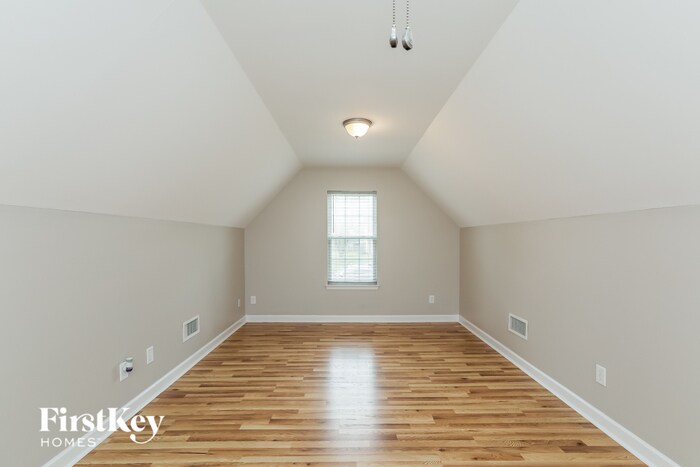 Building Photo - 1620 Winthrop Ln