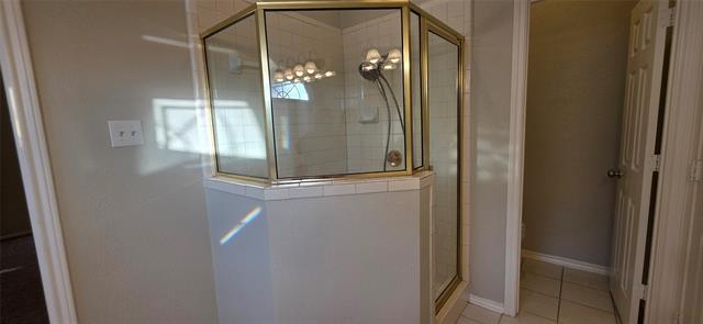 Building Photo - 4514 Lakepointe Ave