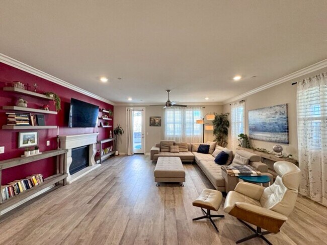 Building Photo - Stunning 5 Bedroom + Office Home with Priv...