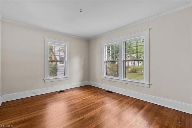 Building Photo - 213 Westover Terrace