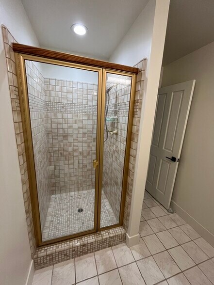 Building Photo - 4474 Rayburn St