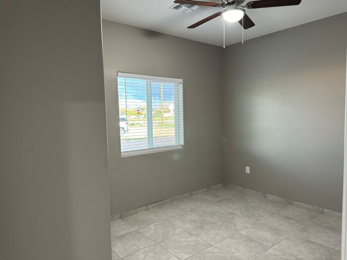 Building Photo - 2581 E Pinal Vista