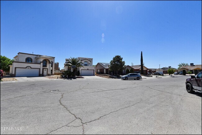 Building Photo - 3413 Tea Rose Pl