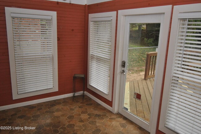 Building Photo - 12011 Brookmoor Dr