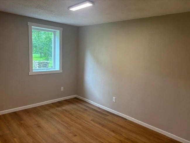 Building Photo - 4 Bedroom Home in Sartell on the Mississip...