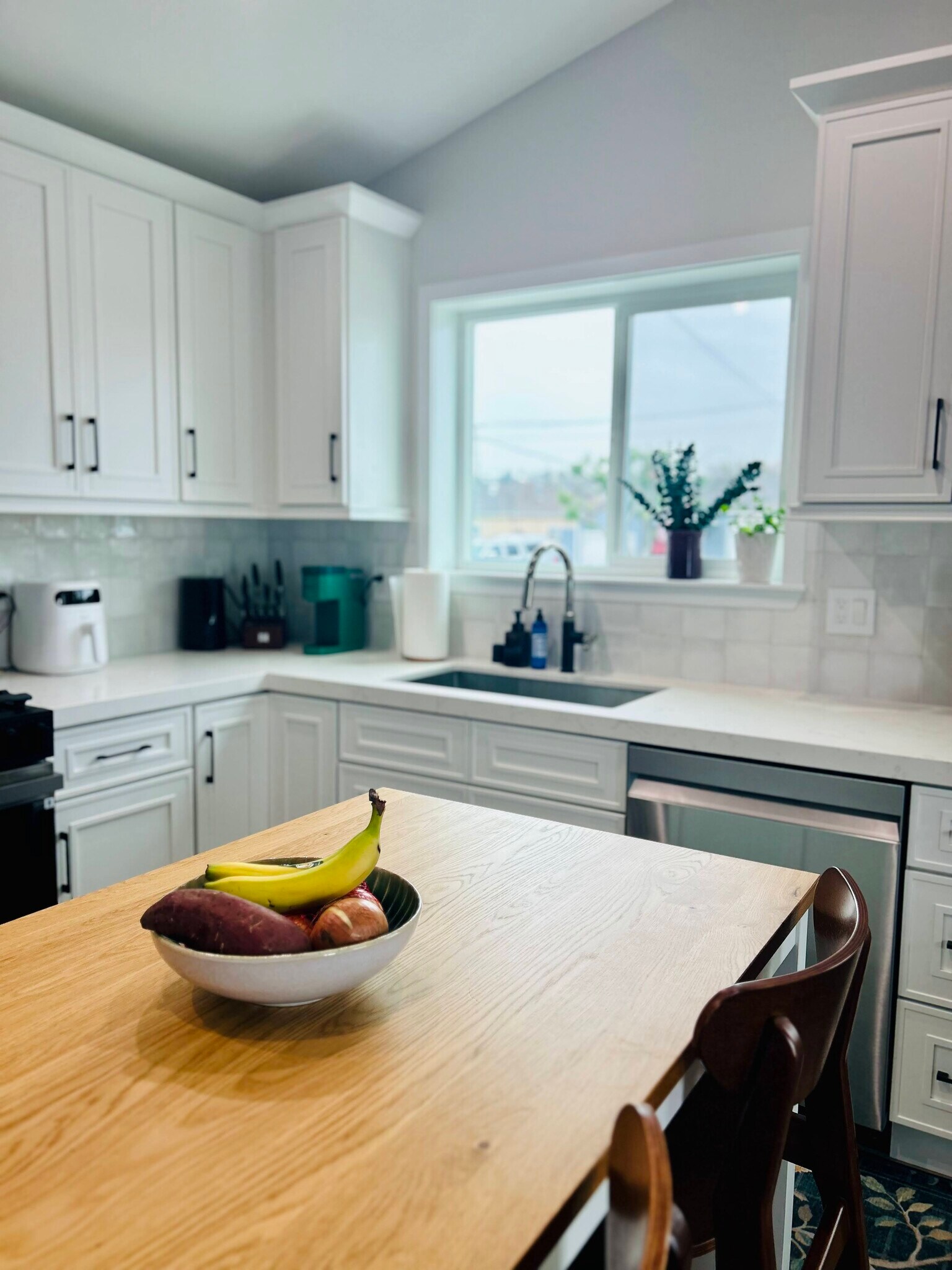 Two quality coffee makers- Keurig, Nespresso, and French Press - 4415 Catalpa St