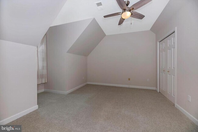 Building Photo - 910 McLendon Dr