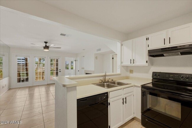 Building Photo - 4901 S Calle Los Cerros Dr
