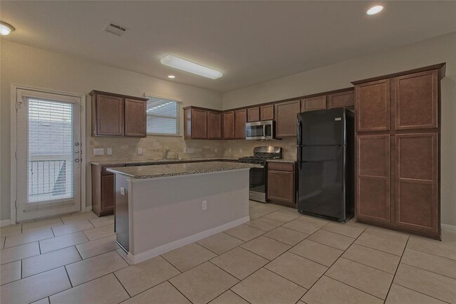 Building Photo - 315 N Heatherwilde Blvd