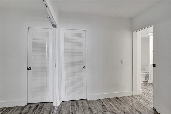 Building Photo - 3430 Galt Ocean Dr