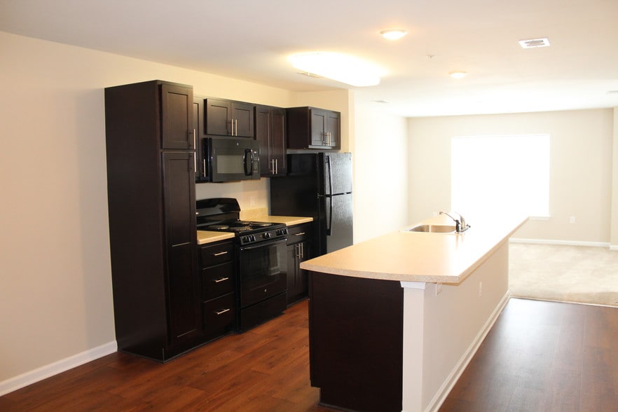 Building Photo - Arbors at Culpeper